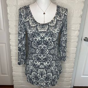 Rose & Olive Beaded Neck 3/4 Sleeves Top S